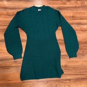 Abercrombie’s kids green dress
This is so cute